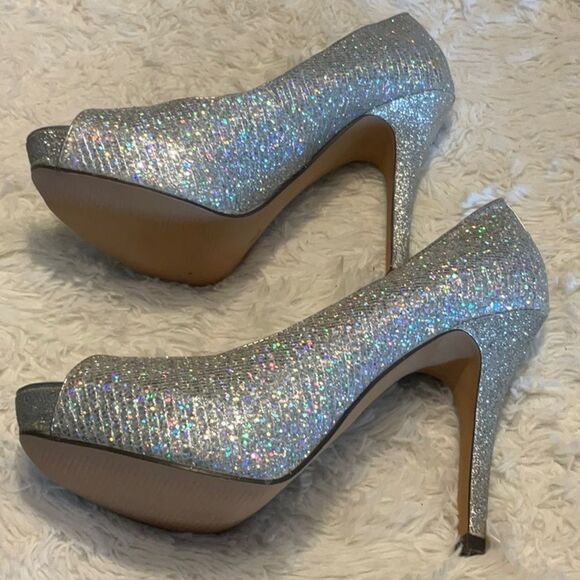 WORTHINGTON size 8 sparkling heels - Picture 7 of 10